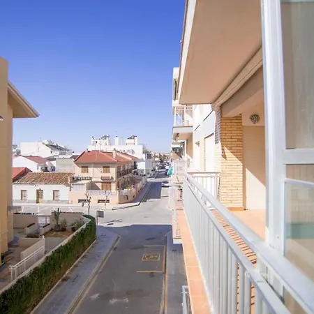 Beautiful Two Bedroom Next To The Beachfront Torre de la Horadada